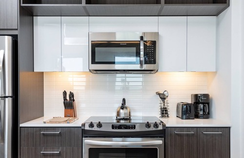 Reston Apartment | Global Luxury Suites at Reston Town Center