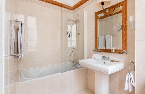 Bellecour - Hotel Dieu Hotel | Globe et Cecil Hôtel