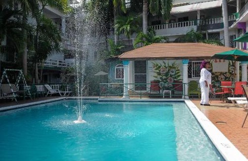 Montego Bay Apartment | Glorianna Hotel