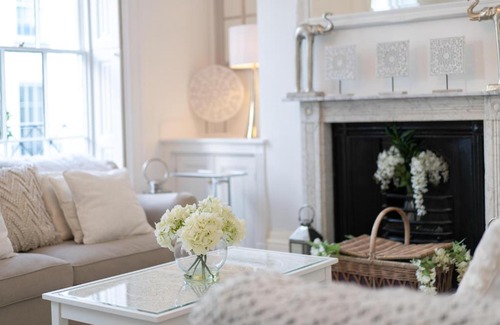 Cheltenham House | Gloucester Place Townhouse and Apartment Hot Tub!