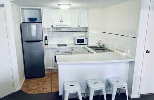 Coolangatta Apartment | Gold Coast Calypso Plaza Suites, Premium 2 bedroom Unit Coolangatta beach!