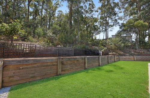 Upper Coomera House | Gold Coast Family Stay - 4BR Near Theme Parks