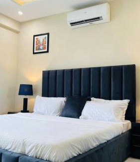 Lahore Apartment | Gold Crest Mall Premium Residency DHA - Phase 4 Lahore