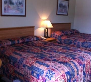 Hutchins Hotel | Gold Inn