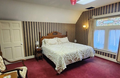 Springfield Hotel | Gold Room at the Feitshans House