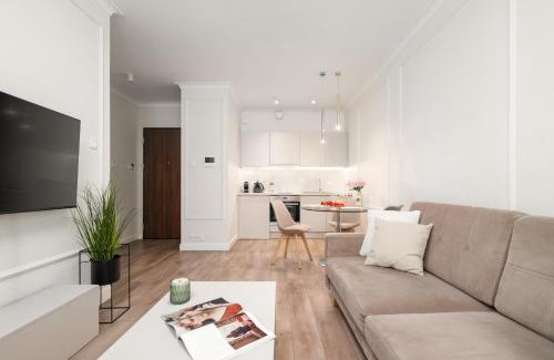 Mirow Apartment | Golden Apartments - Luxury Stay for up to 10 Guests in Mennica Residence, Warsaw Center