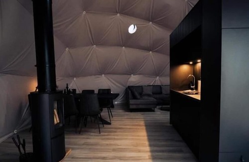 Selfoss Hotel | Golden Circle Domes - Lake View