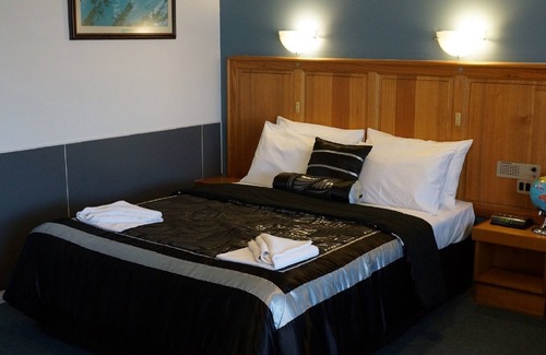 Myrtleford Hotel | Golden Leaf Motor Inn