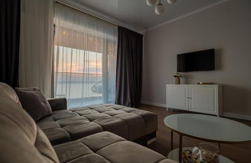Constanta Apartment | Golden Mirage Sunset Apartment
