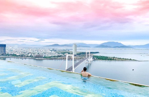Son Tra Apartment | Golden room Danang Studio 5stars 1 Bed - Lake City View Incredible Swimming Pool