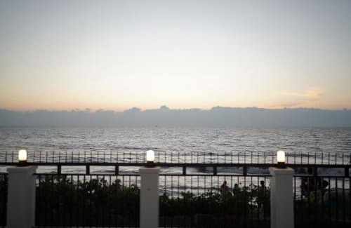 North Paravur Hotel | Golden Sands Cherai