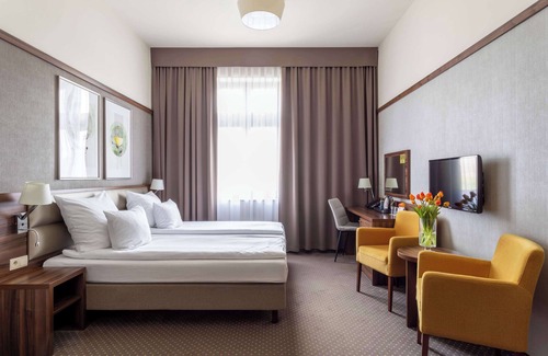 Piasek Połnoc Hotel | Golden Tulip Krakow City Center