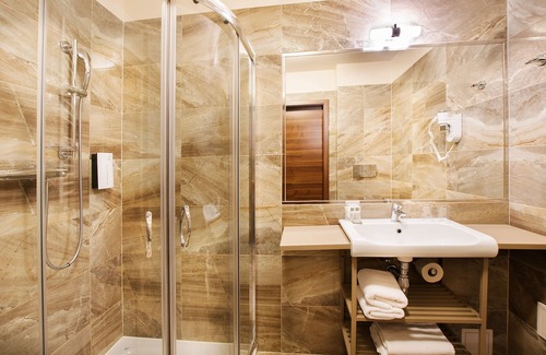 Piasek Połnoc Hotel | Golden Tulip Krakow City Center