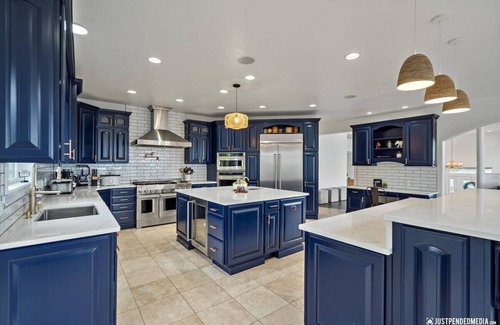 Rabbit Creek House | Golden View House · Spacious Mountain Retreat- Hot Tub, Beautiful View