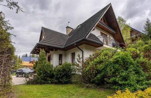 Zakopane Villa | Golden Villa Kościelisko - Jacuzzi - Grill - Taras z Widokiem - Prywatny Ogród