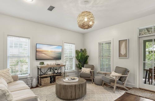 Seacrest House | Golf Cart! 300 FT to Seasonally Heated Pool! 4 Bikes! Walk to the Beach! Footprints in the Sand 30A