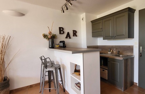 Saumane-de-Vaucluse Apartment | Golf side, beautiful ground floor apartment with terraces in Golf - swimming pool - tennis.