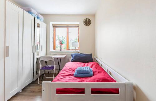 Farnborough and Crofton House | Good Night Sleep - Greater London - Orpington -Near PRUH - Parking - Train from London Bridge