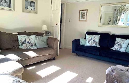 Chichester House | Goodwood FOS 5 Minutes Chichester Sleeps 8
