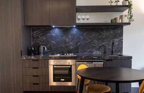 North Melbourne Apartment | Gorgeous 1-Bed Apartment with a Rooftop Pool