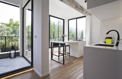 Old North Apartment | Gorgeous 2BR Nordau by Holiday-rentals SAFE ROOM