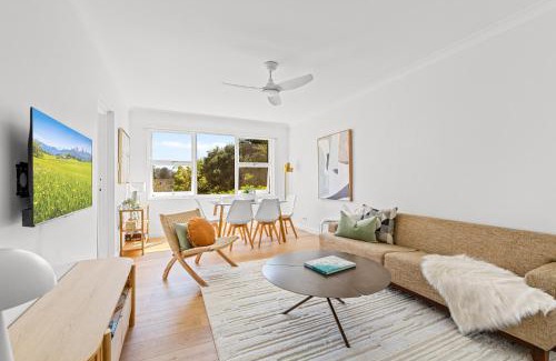 Manly Apartment | Gorgeous 3-Bed Manly Pad Short Walk to the Beach