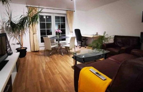 Acomb Apartment | Gorgeous apartment - attentive host + free parking