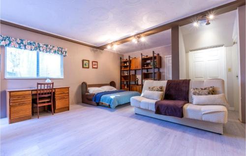 Kucice Apartment | Gorgeous Apartment In Kucice With Wifi