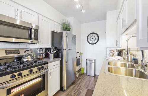 San Clemente Apartment | ⚜Gorgeous Apartment⚜Minutes to Beach and Downtown⚜Family Friendly⚜Beach Ready