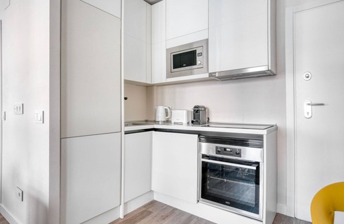 Hispanoamerica Apartment | Gorgeous Bernabéu 1BR w/ Doorman, nr Real Madrid Stadium, by Blueground