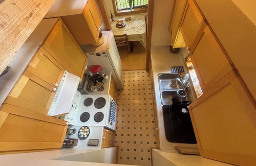 Fulford Harbour Cottage | Gorgeous cottage retreat offers the blend of rural tranquility & modern comfort