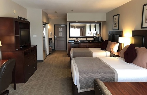 Killeen Hotel | Gorgeous Family Getaway! 1 Awesome Unit and Pool.