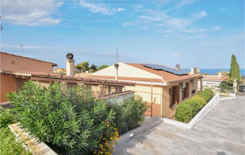 Altavilla Milicia House | Gorgeous Home In Altavilla Milicia