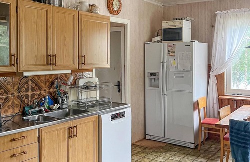 Overkalix House | Gorgeous home in överkalix with kitchen