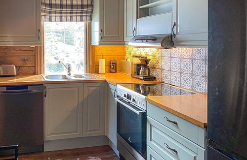 Bjorli House | Gorgeous home in Bjorli with WiFi