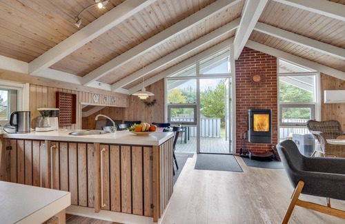 Blokhus House | Gorgeous home in Blokhus with WiFi