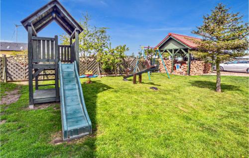 Darlowo House | Gorgeous Home In Darlowo With Wifi