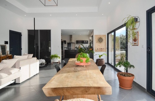 Saint-Nazaire House | Gorgeous home in Saint-Nazaire