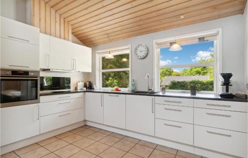 Fjellerup Strand House | Gorgeous Home In Glesborg With Sauna