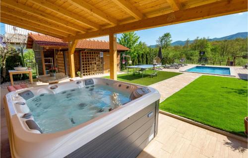 Lovinac House | Gorgeous Home In Lovinac With Sauna