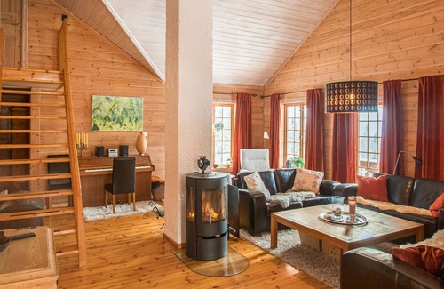 Trysil House | Gorgeous home in østby with kitchen