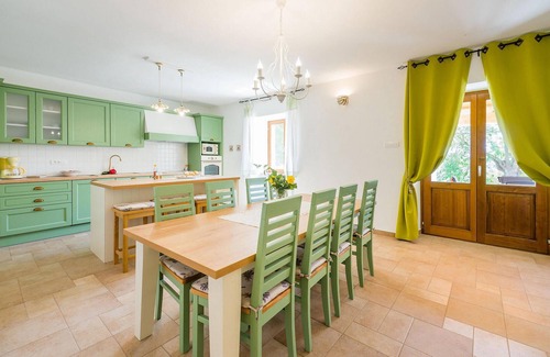Krsan House | Gorgeous home in Plomin with kitchen