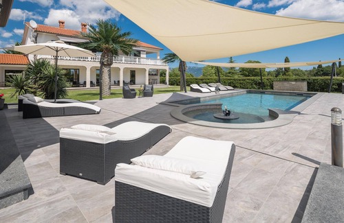 Sumber House | Gorgeous home in Sumber with sauna