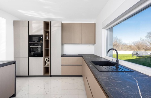 Trilj House | Gorgeous home in Trilj with sauna