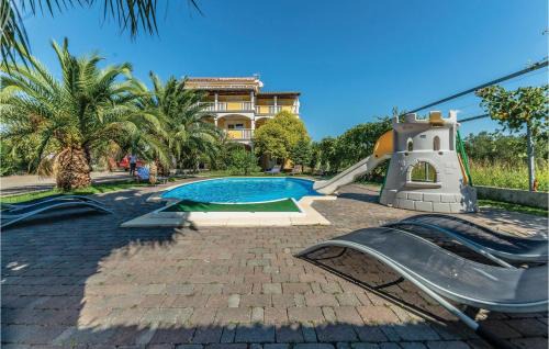 Turanj House | Gorgeous Home In Turanj