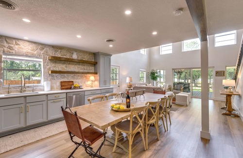 Palo Pinto House | Gorgeous Palo Pinto Home w/Private Hot Tub!