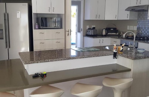 Saint Francis Bay House | Gorgeous St Francis Canal House