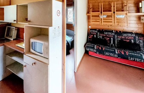 Chef-Boutonne House | Gorgeous (sta)caravan in CHEF-BOUTONNE