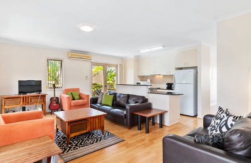 Long Beach House | Gorgeous townhouse perfect for a family escape