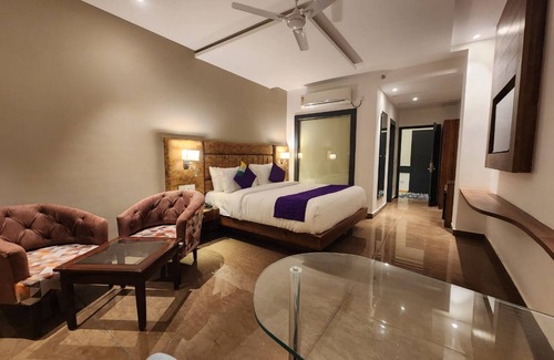 Sheehla Hotel | Goroomgo Portola Hotel By Parkside Dharamshala